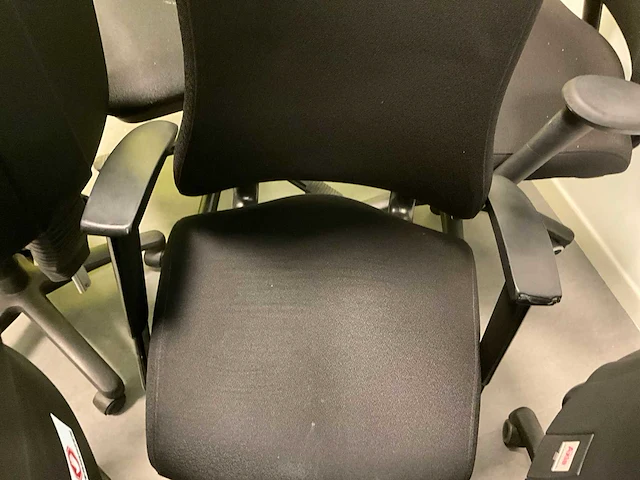 15x diverse bureaustoelen - afbeelding 8 van  19