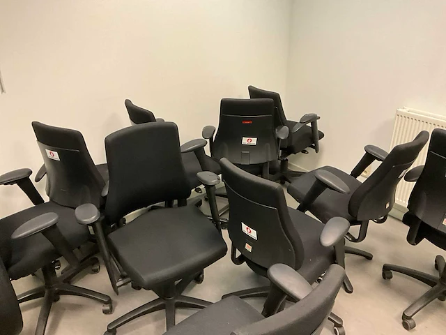 15x diverse bureaustoelen - afbeelding 16 van  19