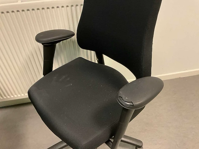 15x diverse bureaustoelen - afbeelding 17 van  19
