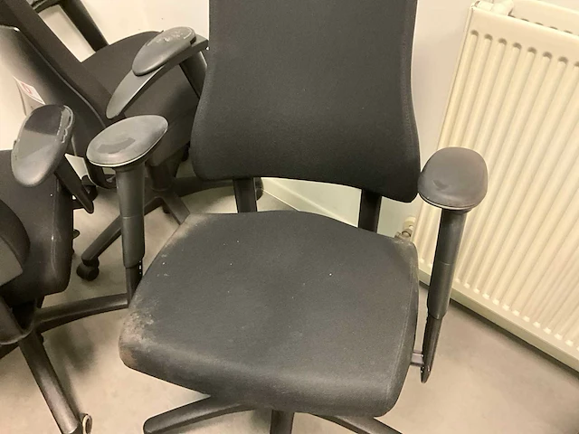 15x diverse bureaustoelen - afbeelding 19 van  19