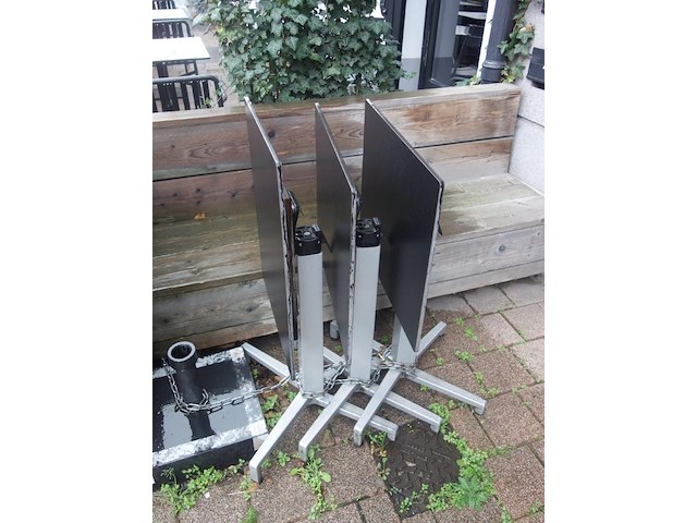 15x diverse inklapbare terrastafel - afbeelding 7 van  9