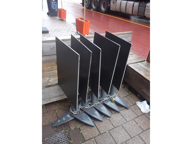 15x diverse inklapbare terrastafel - afbeelding 8 van  9