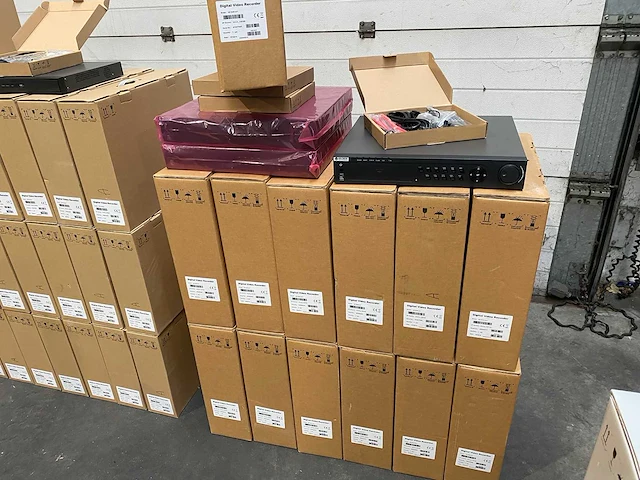 15x spectator digital video recorder, 2x model sp-dvr-4-p, 8x model sp-dvr-8-p en 5x model sp-dvr-16-p - afbeelding 4 van  4