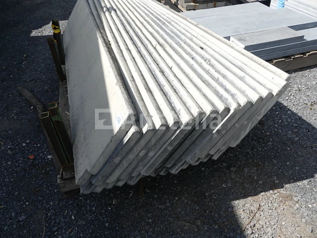 16 betonplaten voor tuinomheining - afbeelding 2 van  5