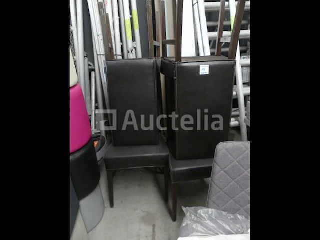 16 bruine kunstleren stoelen - afbeelding 1 van  6