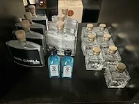 16 diverse mini flesjes gin - afbeelding 1 van  4