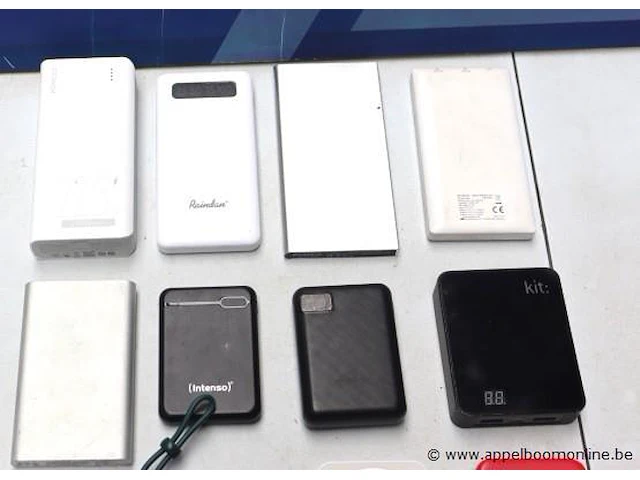16 diverse powerbanks - afbeelding 2 van  3