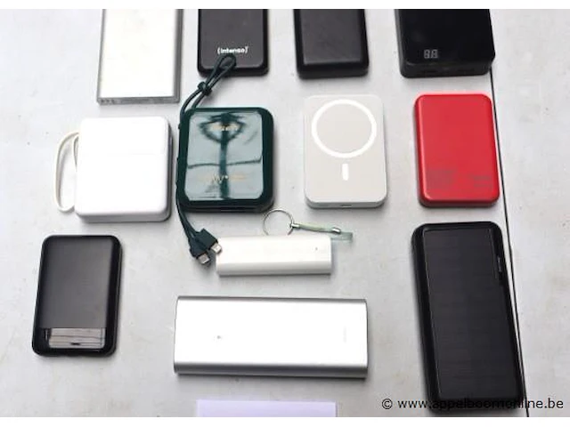 16 diverse powerbanks - afbeelding 3 van  3