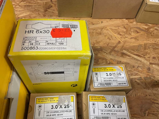 16 dozen bevestigingsmaterialen - afbeelding 6 van  6