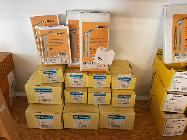 16 dozen houtbouten; stelschroef - afbeelding 1 van  6