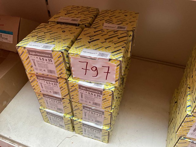 16 dozen plaatschroeven - afbeelding 1 van  3