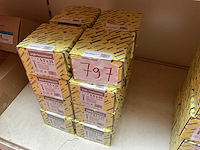 16 dozen plaatschroeven - afbeelding 1 van  3