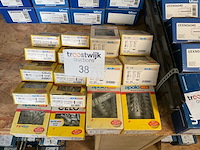 16 dozen pluggen - afbeelding 1 van  9