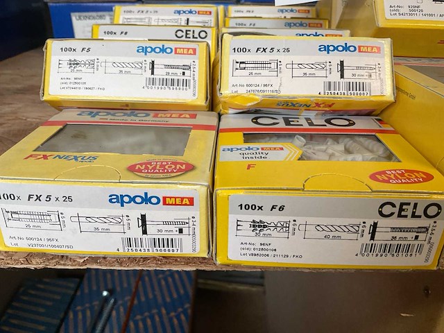 16 dozen pluggen - afbeelding 6 van  9