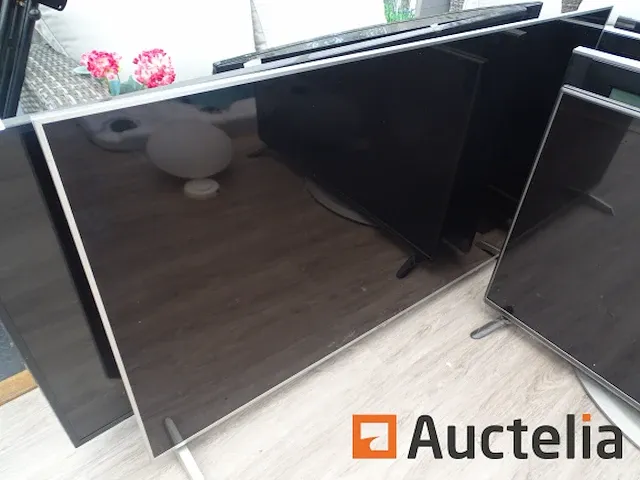 16 flat scherm televisies - afbeelding 1 van  17
