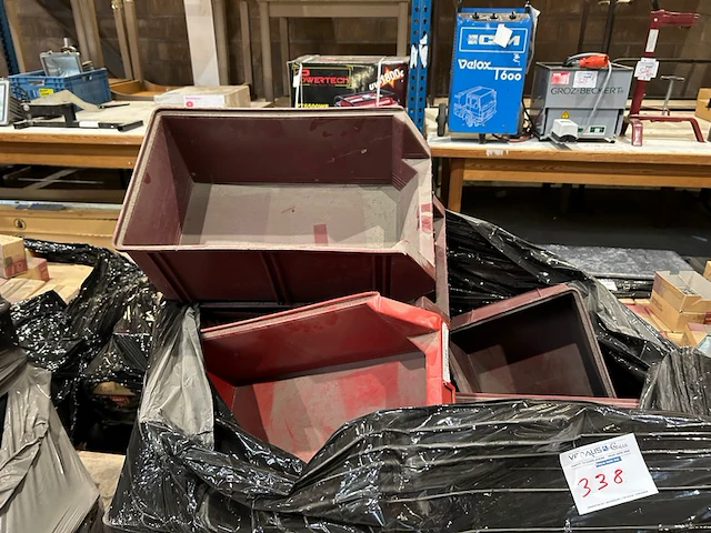 16 magazijnbakjes - afbeelding 1 van  4