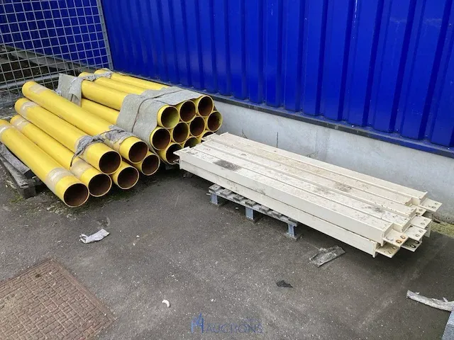 16 metalen buizen - afbeelding 1 van  2