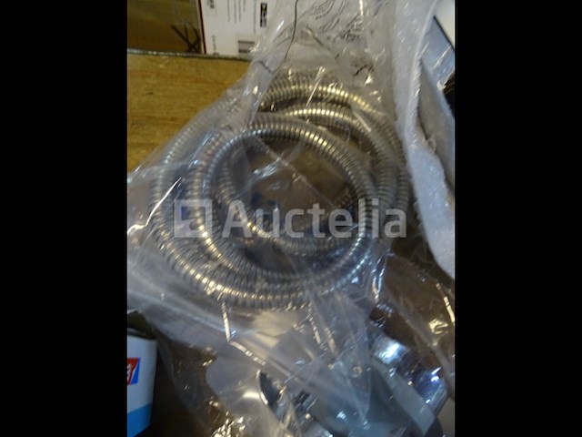 16 sets sanitair / verwarming artikelen (zie foto's) - afbeelding 4 van  18