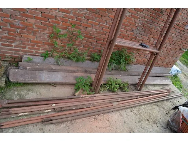 16 stellingplanken , 34 steunen en 5 loopplatforms elementen - afbeelding 8 van  8