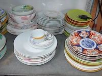 16 stuks potten en pannen, 36 glazen, 12 tassen, ca. 63 borden - afbeelding 4 van  9
