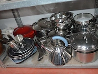 16 stuks potten en pannen, 36 glazen, 12 tassen, ca. 63 borden - afbeelding 7 van  9