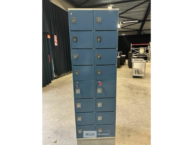 16-vaks lockerkast met sleutels - afbeelding 6 van  9