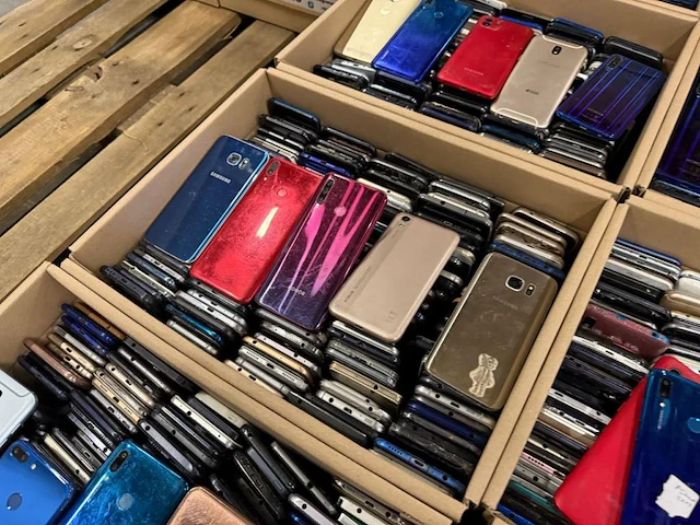160x smartphone - mixpartij - afbeelding 3 van  5