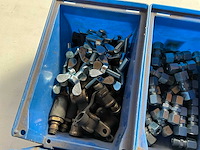 16,42 kg diverse bevestigingsmaterialen in stapelbare bak - afbeelding 9 van  13
