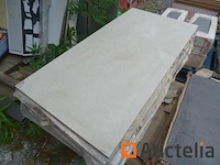 16,67 m² beige tegels 45 x 90 cm - afbeelding 1 van  5
