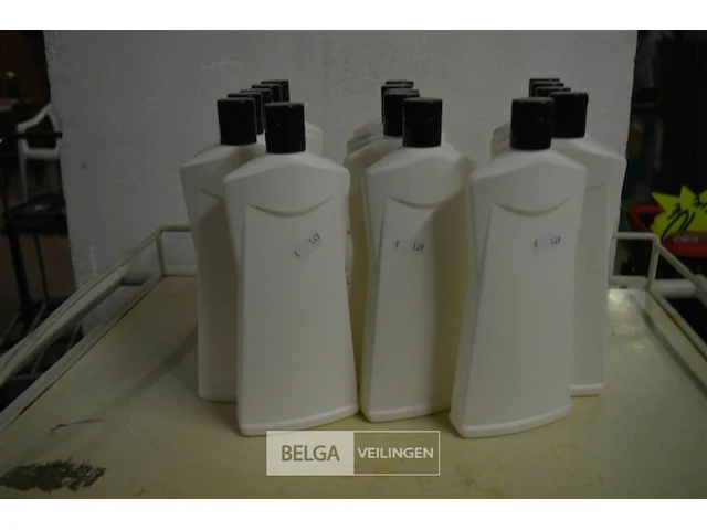 ±16x lege plastic flessen - afbeelding 1 van  1