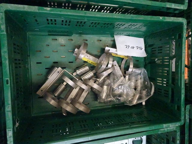 16x stapelbare kunststof bak + inhoud - afbeelding 3 van  20