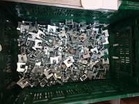 16x stapelbare kunststof bak + inhoud - afbeelding 10 van  20