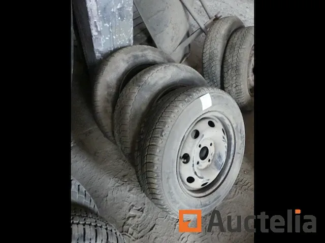 17 banden verschillend afmetingen - afbeelding 2 van  8