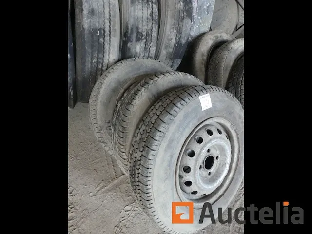 17 banden verschillend afmetingen - afbeelding 5 van  8