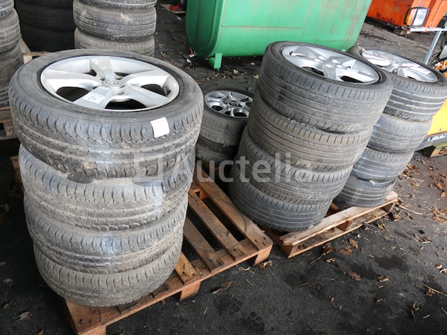 17 diverse banden gemonteerd op aluminium velgen - afbeelding 6 van  9