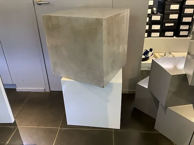 17 diverse houten displays - afbeelding 3 van  7