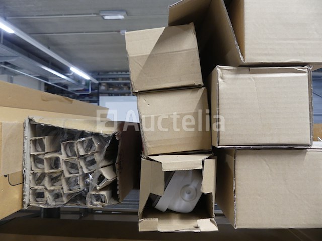 17 frames en neonlamp - afbeelding 4 van  10