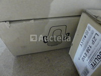 17 frames en neonlamp - afbeelding 9 van  10