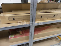 17 frames en neonlamp - afbeelding 10 van  10