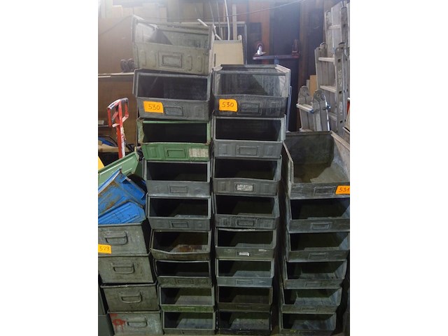 17 grote metalen bakken - afbeelding 1 van  2