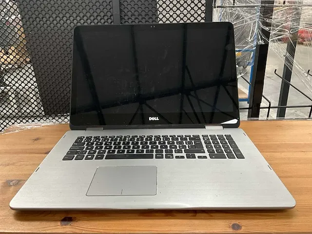 17” laptop dell inspiron p30e - afbeelding 1 van  10