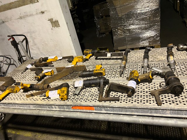 17 luchtdrukmachines - afbeelding 1 van  7