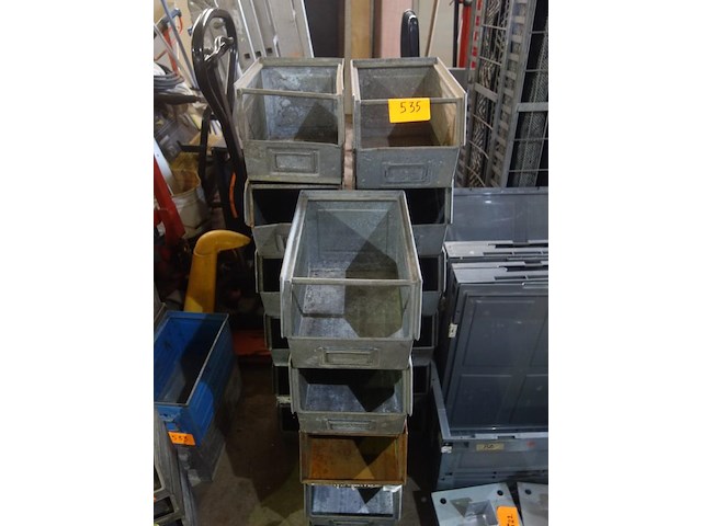 17 metalen bakken - afbeelding 2 van  3