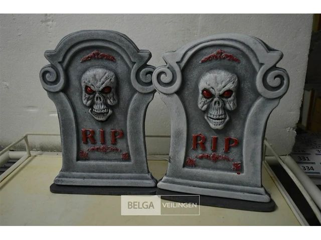 ±17 rip grafsteen met licht - afbeelding 1 van  4