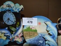 17 sierstukken, 2 dekens, rieten mand, kersenpitkussen - afbeelding 2 van  8