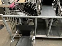 17 stoelen - afbeelding 2 van  3