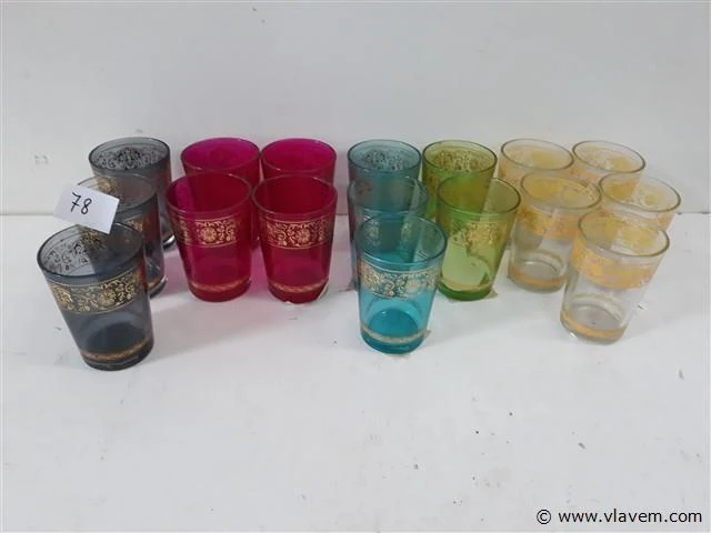 17 x t-lichtglaasje 8 cm mix kleuren - afbeelding 1 van  2