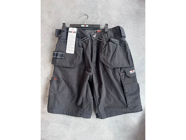 17 x werkshort herock - afbeelding 1 van  4