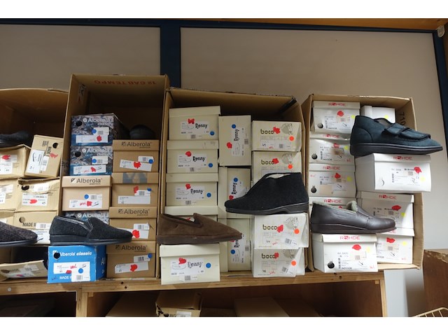 175x div herenpantoffels - afbeelding 24 van  28