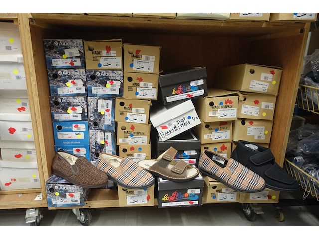 175x div herenpantoffels - afbeelding 26 van  28